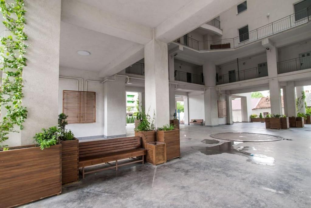 Grand Excelent New Ultra Central Apartments Κισινάου Εξωτερικό φωτογραφία