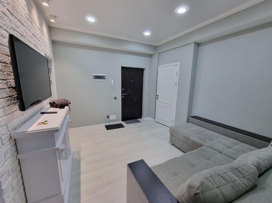 Grand Excelent New Ultra Central Apartments Κισινάου Εξωτερικό φωτογραφία