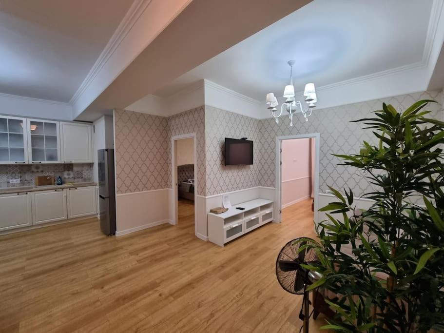 Grand Excelent New Ultra Central Apartments Κισινάου Εξωτερικό φωτογραφία