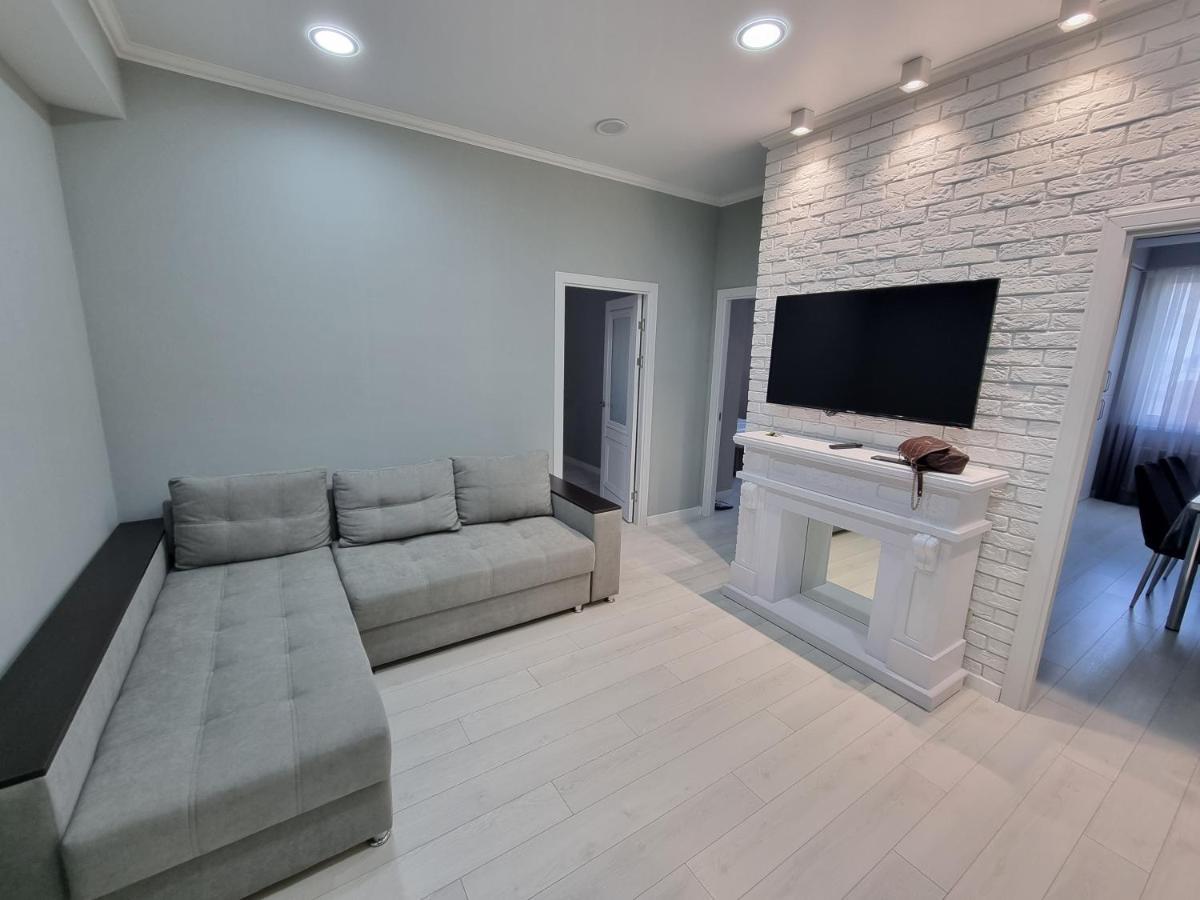 Grand Excelent New Ultra Central Apartments Κισινάου Εξωτερικό φωτογραφία