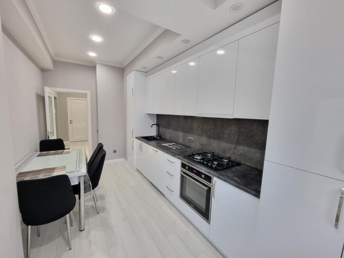 Grand Excelent New Ultra Central Apartments Κισινάου Εξωτερικό φωτογραφία